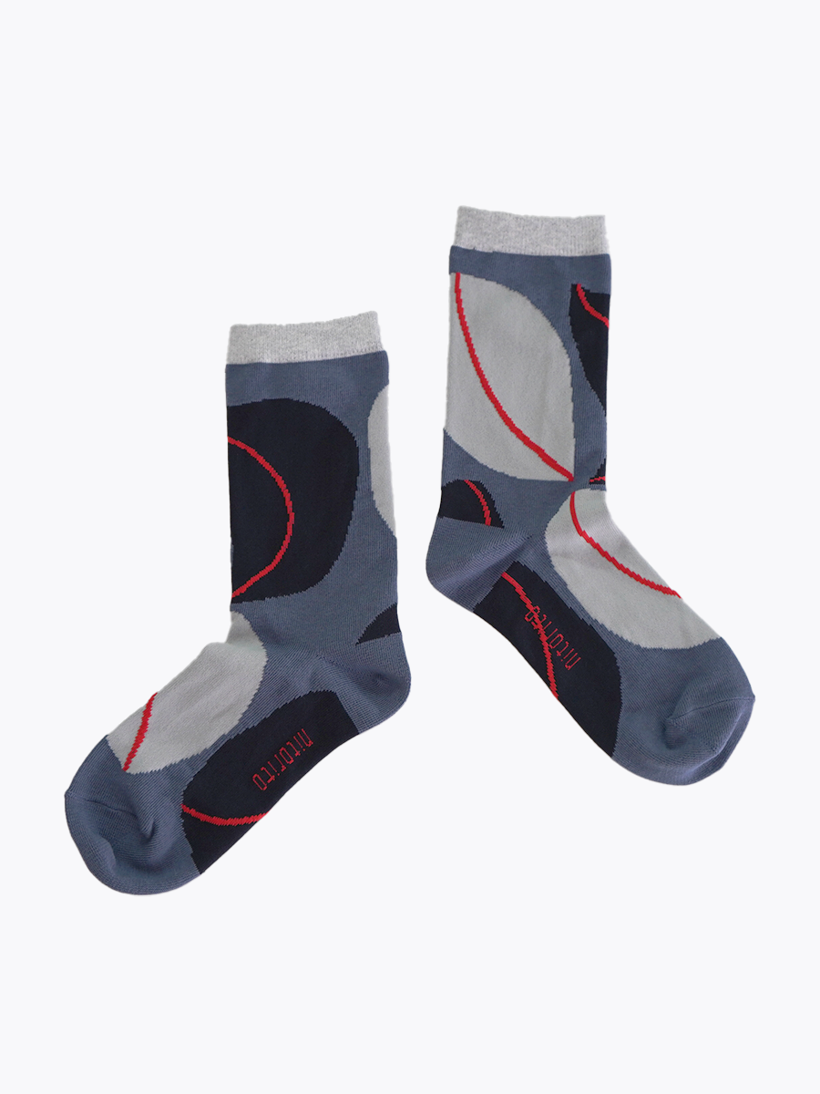 nuts (black)