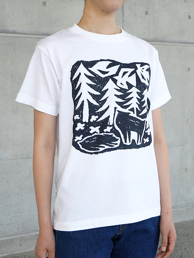 【kamoshika】Women’s T-shirt