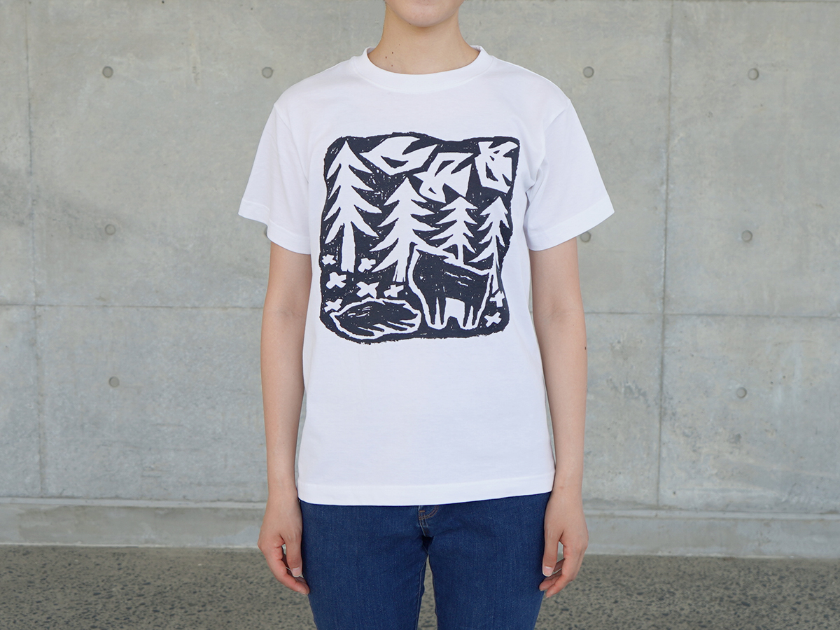 【kamoshika】Women’s T-shirt